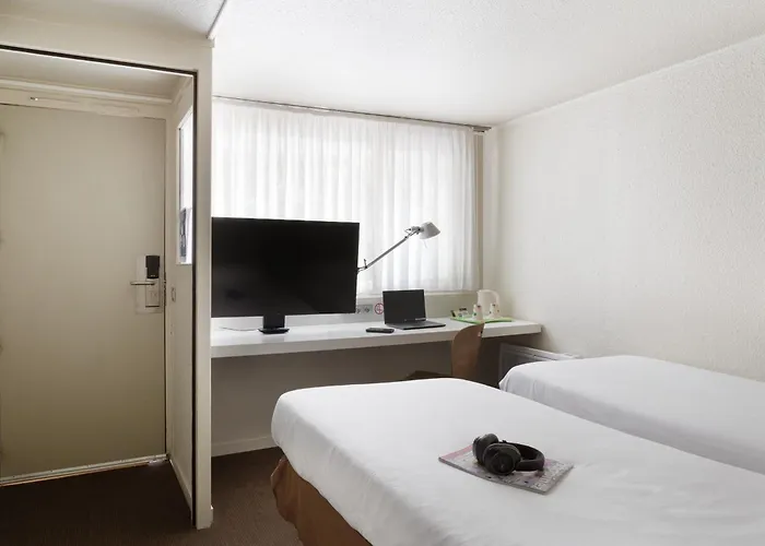 Orly Hotel 3*